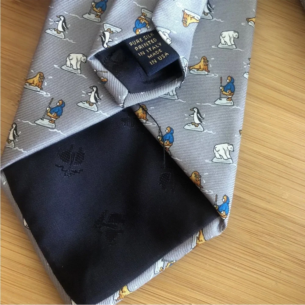 Brooks Brothers Polar Bear Penguin Walrus Silk Tie Mens Gray Black Blue USA